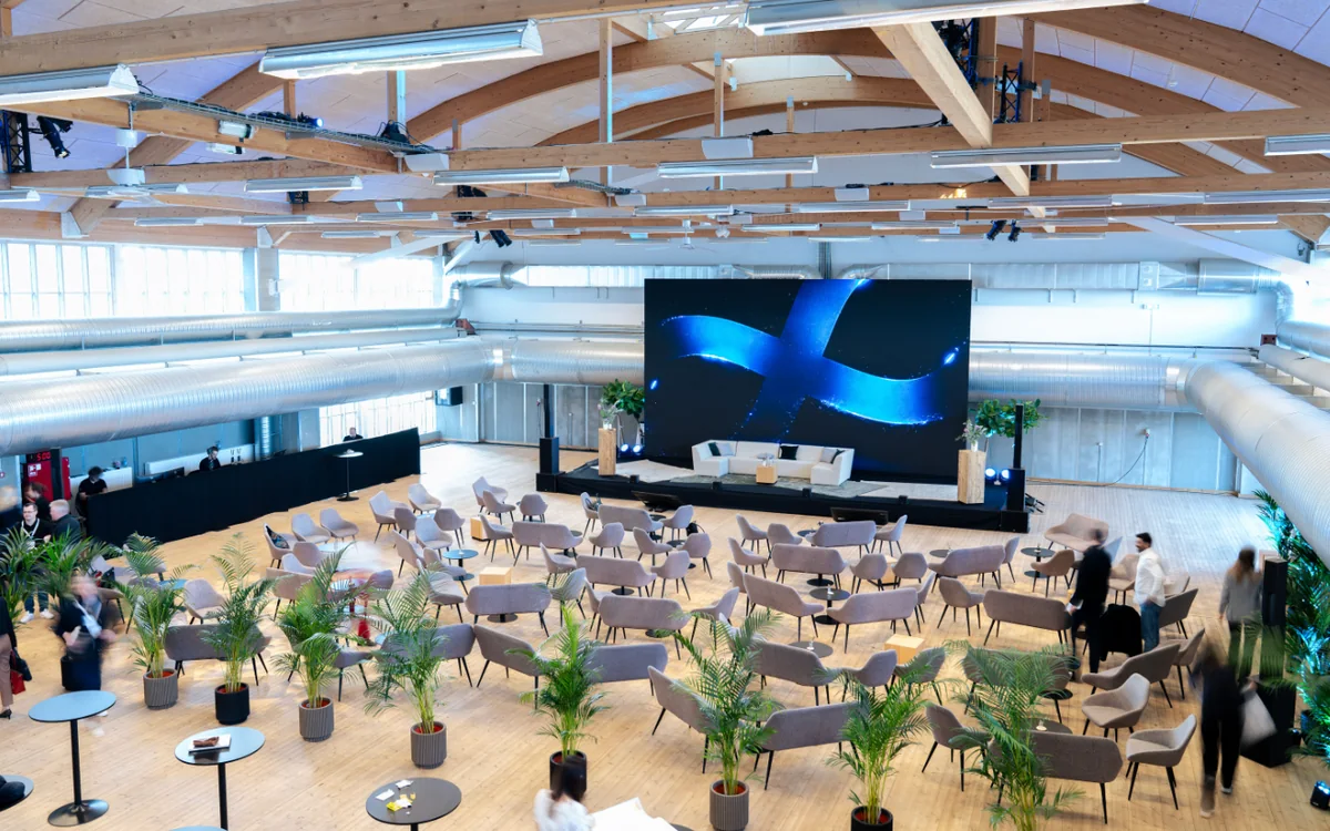 Copenhagen Contemporary: Hal 6 set for a conference under the timber roof